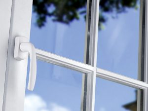 Заміна ручок для пластикових вікон